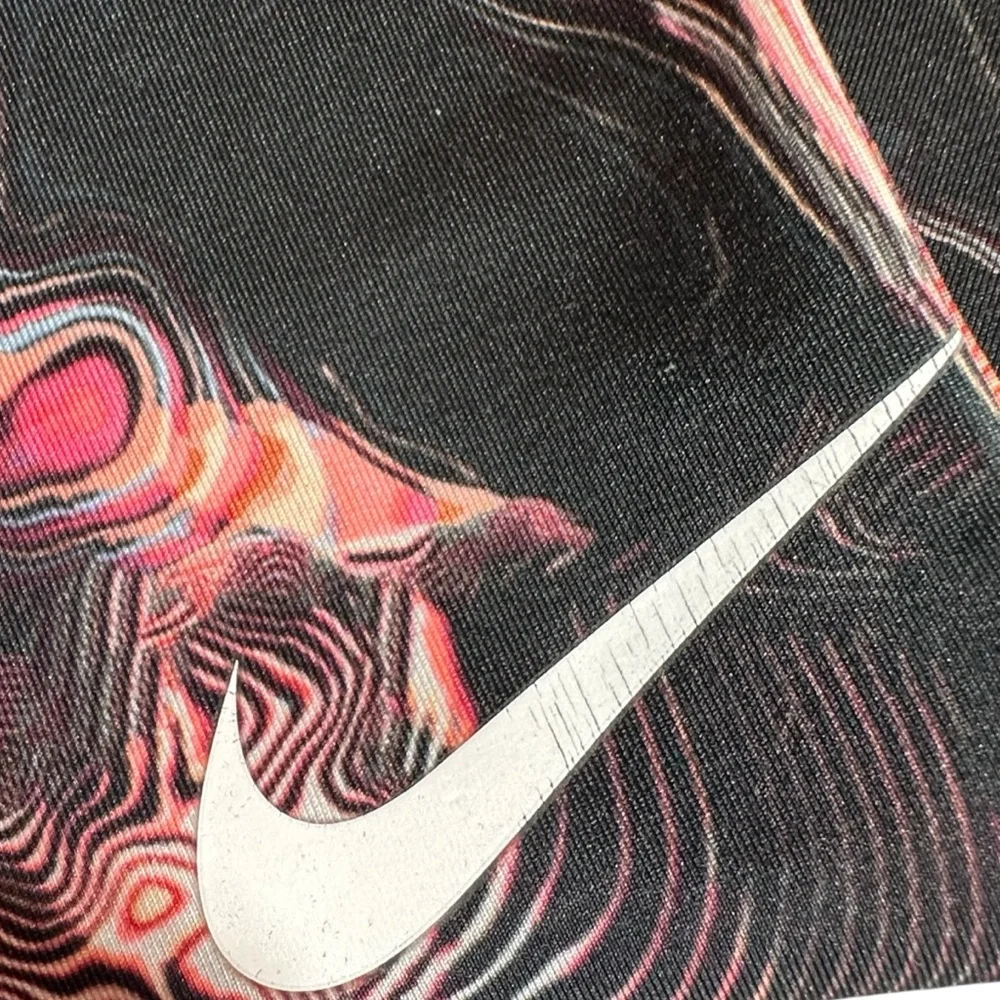 Nike Pro Capri Leggings Small Pink Black Swirl Pattern - Picture 2 of 7